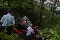 Zonguldak'ta Otomobil Uçuruma Yuvarlandı Açıklaması 2 Yaralı
