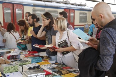 Kadıköy Kitap Günleri'ne Yoğun İlgi
