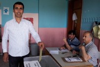 ABDULLAH DEMIR - Bahçelievler Mahallesi'nde Muhtarlık Seçimini Demir Kazandı