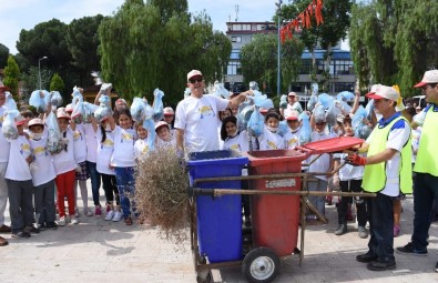 İncirliova'da 'Yarınlarımız İçin Çöpler Çöp Kutusuna' Etkinliği