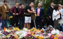 BIÇAKLI SALDIRI - Londra Saldırısı Kurbanları Anıldı