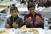 İFTAR VAKTİ - Sokak İftarlarının Son Adresi Gündüzler Mahallesi Oldu