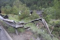 İZZET BAYSAL DEVLET HASTANESI - TEM Otoyolundan Şarampole Uçtu Açıklaması 1 Ölü