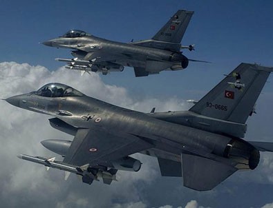 Irak'ın kuzeyindeki Hakurk bölgesine hava harekatı