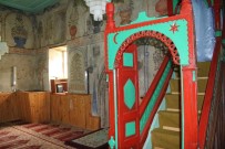 KÖY İMAMI - 500 yıllık tarihin izlerini taşıyan cami