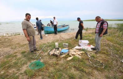 Beyşehir Gölü'nde Elektroşoklu Avcılar Dronlu Takiple Suçüstü Yakalandı