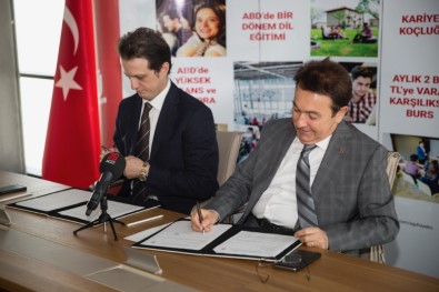 AGÜ Başyazıcıoğlu Tekstil İle Protokol İmzaladı