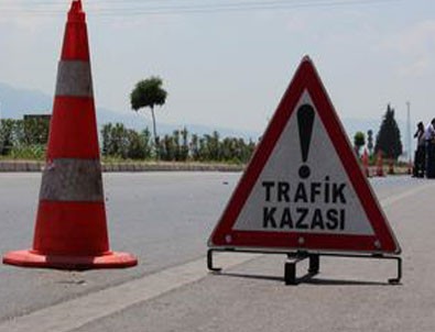 Balıkesir'de trafik kazası:3 Yaralı