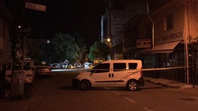 Bomba Var' Diye Bağırıp Polisi Harekete Geçirdi
