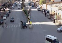 DİKKATSİZLİK - Mersin'deki Trafik Kazaları MOBESE'de
