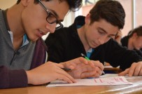 EŞIT AĞıRLıK - Öğrenciler, Sancaktepe Genç Gelecek'le Üniversiteye Hazırlanıyor