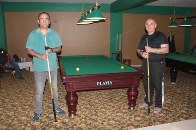 Tavşanlı'da Bilardo Turnuvası