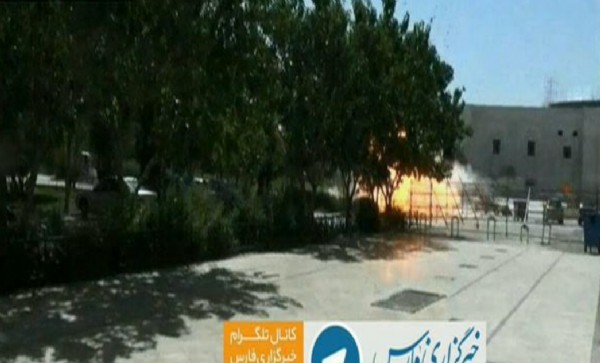 İran'da Humeyni Türbesi çevresinde saldırı