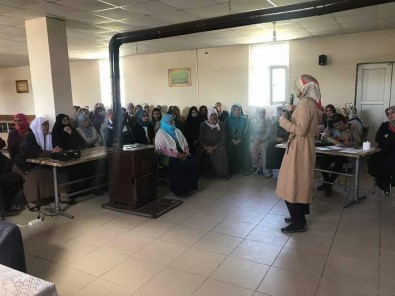 Ağrı'da Kadın Eğitimleri Köylerde De Yapılıyor