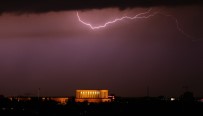 ANıTKABIR - Başkent'te Yıldırımların Görsel Şöleni