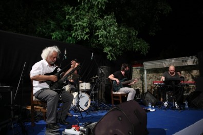 Erkan Oğur Gitarını Buca'da Konuşturdu