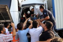 Antalya'da Rus Turistleri Taşıyan Otobüsle TIR Çarpıştı Açıklaması 6 Yaralı