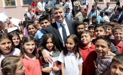 Başkan Akyürek, LYS'ye Girecek Öğrencilere Başarılar Diledi