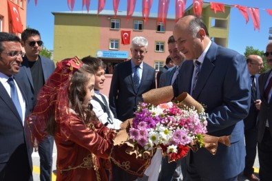 Erzurum'da 165 Bin 621 Öğrenci Karne Aldı