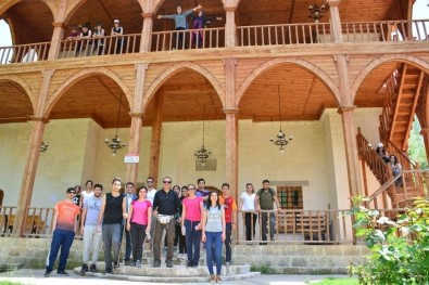 İnönü Üniversitesi Öğrencilerinden Arapgir'e Kamp