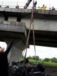 Köprüden Uçan Otomobilin Sürücüsü Öldü