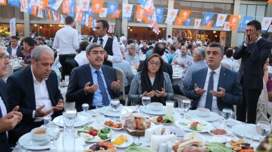 Şahinbey'de Ak Parti'den Birlik Ve Beraberlik İftarı