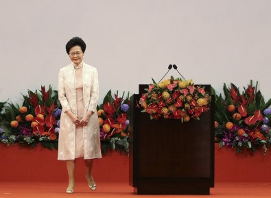 Hong Kong'un Yeni Lideri Carrie Lam, Görevine Başladı