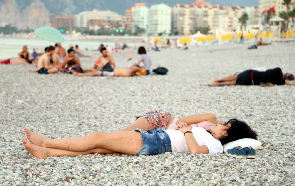 Antalya'nın gecesi İstanbul'un gündüzünü solladı