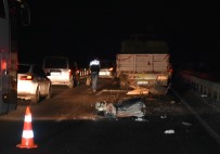 Akhisar'da Feci Kaza 2 Ölü, 1 Yaralı
