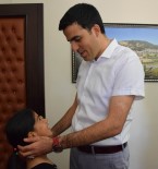 FARUK ERDEM - Evi Yanan Aileye Kaymakamlık Sahip Çıktı