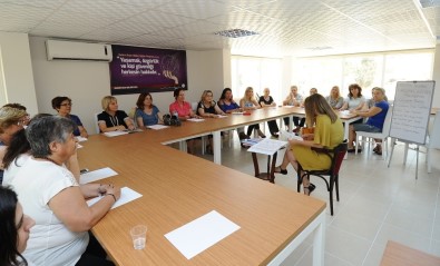 Karşıyaka'da Mahalle Merkezlerine 4 Bin Üye