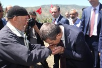 Başbakan Yardımcısı Nurettin Canikli'den 15 Temmuz Şehidi Emrah Sağaz'ın Mezarına Ziyaret