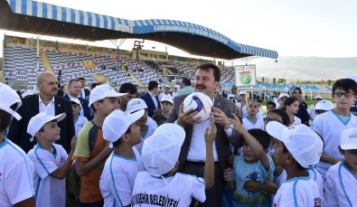 Kahramanmaraş'ta Yaz Spor Okulu Açıldı