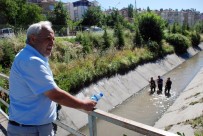 TABUR KOMUTANLIĞI - Oğlundan Gelecek İyi Bir Haber Bekliyor