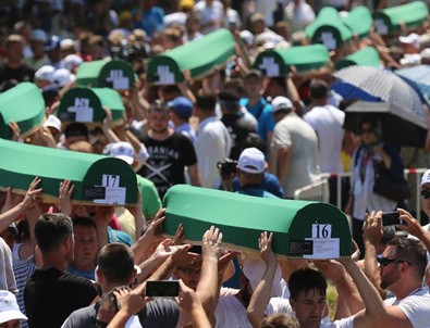 Srebrenitsa'da 71 kurban daha toprağa verildi
