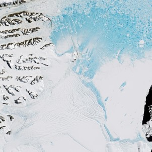 Antarktika'da Dev Buzdağı Kırığı