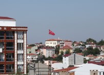 ATATÜRK EVİ - Atatürk Evi'ne Dev Türk Bayrağı