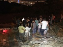 İBRAHIM ŞAHIN - Kontrolden Çıkan Otomobil Uçuruma Yuvarlandı Açıklaması 4 Yaralı