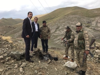 Van Güvenlik Korucuları Ve Şehit Aileleri Derneği Başkanı Kahraman'dan Güvenlik Korucularını Ziyaret