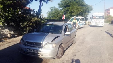 Bilecik'te Otomobil Beton Mikserine Çarptı Açıklaması 1 Yaralı