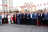 AHMET MISBAH DEMIRCAN - Beyoğlu'nda Halisdemir'in Heykeline Ve İHA'nın 15 Temmuz Fotoğraflarına Yoğun İlgi