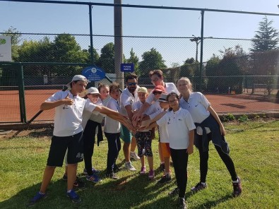 Bozüyük Belediyesi Yaz Okulu Tenis Sporcuları Eskişehir'de Hazırlık Turnuvasına Katıldı