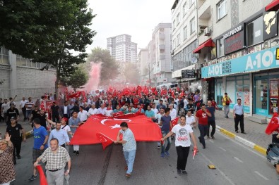 Gaziosmanpaşa'da 15 Temmuz Yürüyüşü