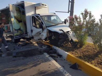 İki Aracın Çarpıştığı Kazada Hemşire Hayatını Kaybetti