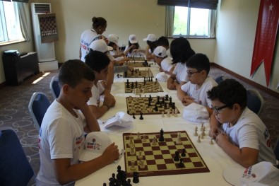 'Kale Gibi Gelecek-Satranç Eğitim Projesi' Start Aldı