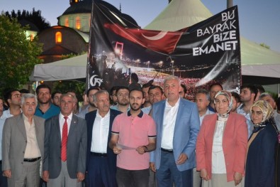Şehit Ailelerinden Alınan Türk Bayrakları Ankara'ya Götürüldü