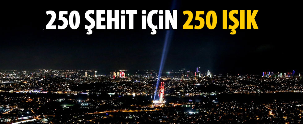 Şehitler için gökyüzüne yansıtılan ışık havadan görüntülendi