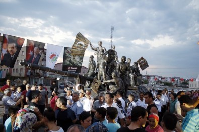 Antalya'da 15 Temmuz Demokrasi Anıtı'na Yoğun İlgi