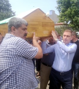 Antalya'da Denizde Cesedi Bulunan Genç Çorlu'da Toprağa Verildi