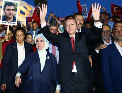 Cumhurbaşkanı Erdoğan: Bu millete kim zincir vurabilir?